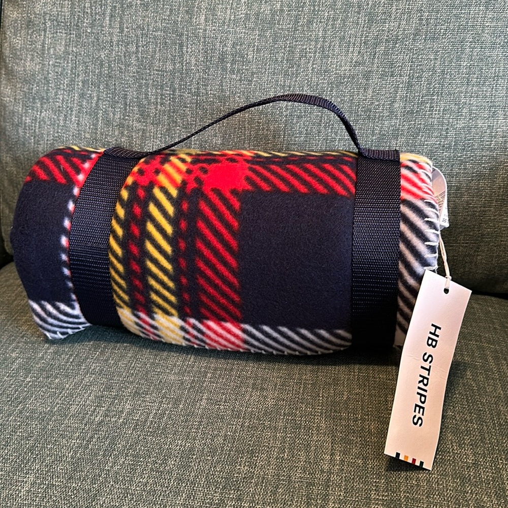 Hudson’s Bay Company STRIPES - VARSITY TARTAN FLEECE THROW